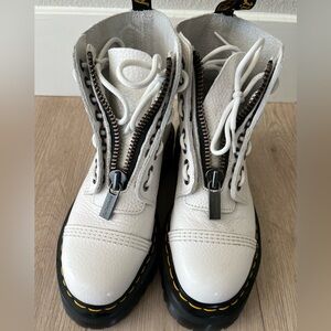 Dr. Martens Sinclair Platform Bootie size 7